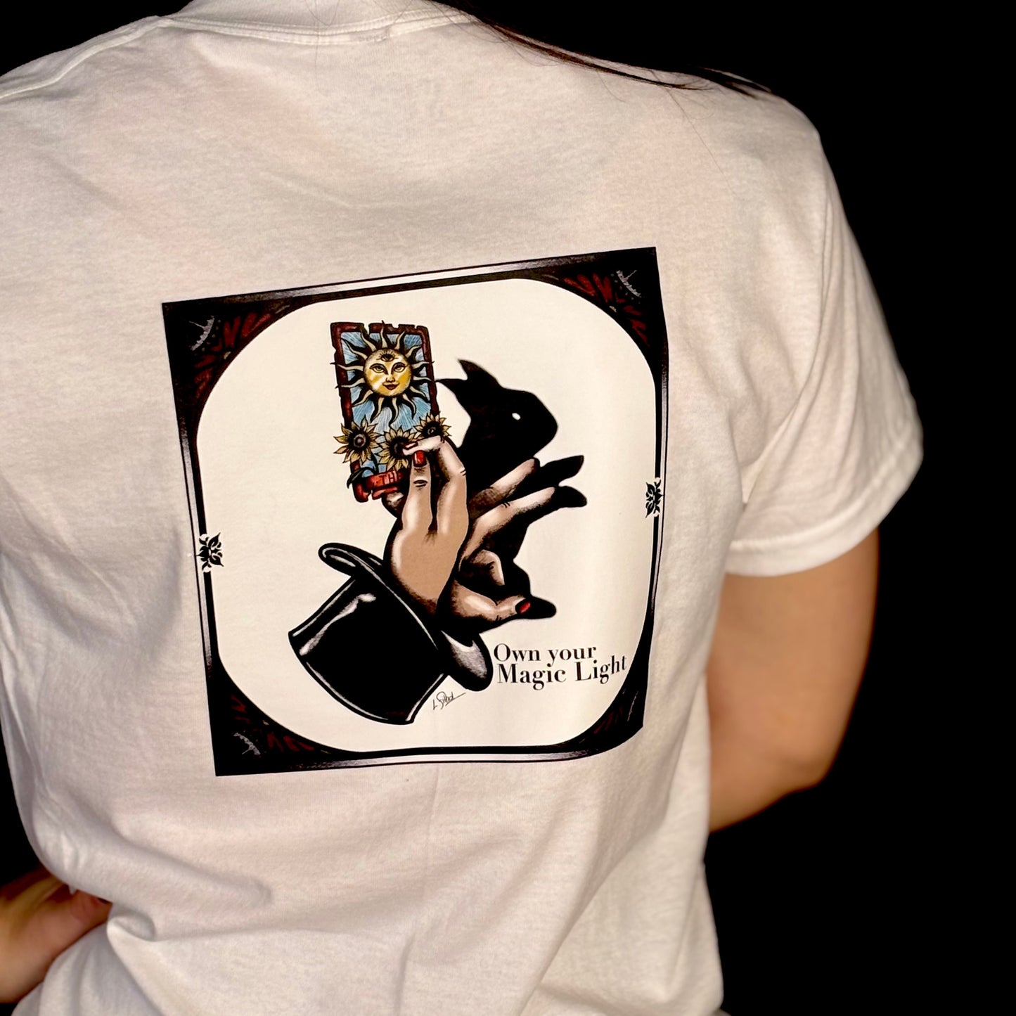 T-Shirt blanc Own your Magic Light